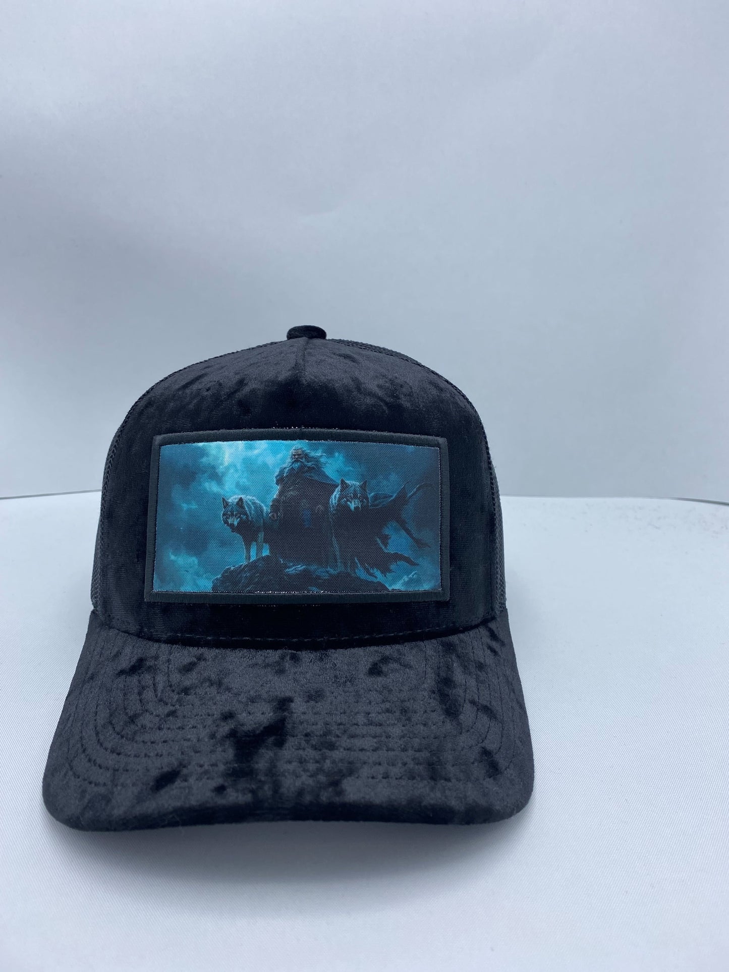 Black/Black Mytologi motiv